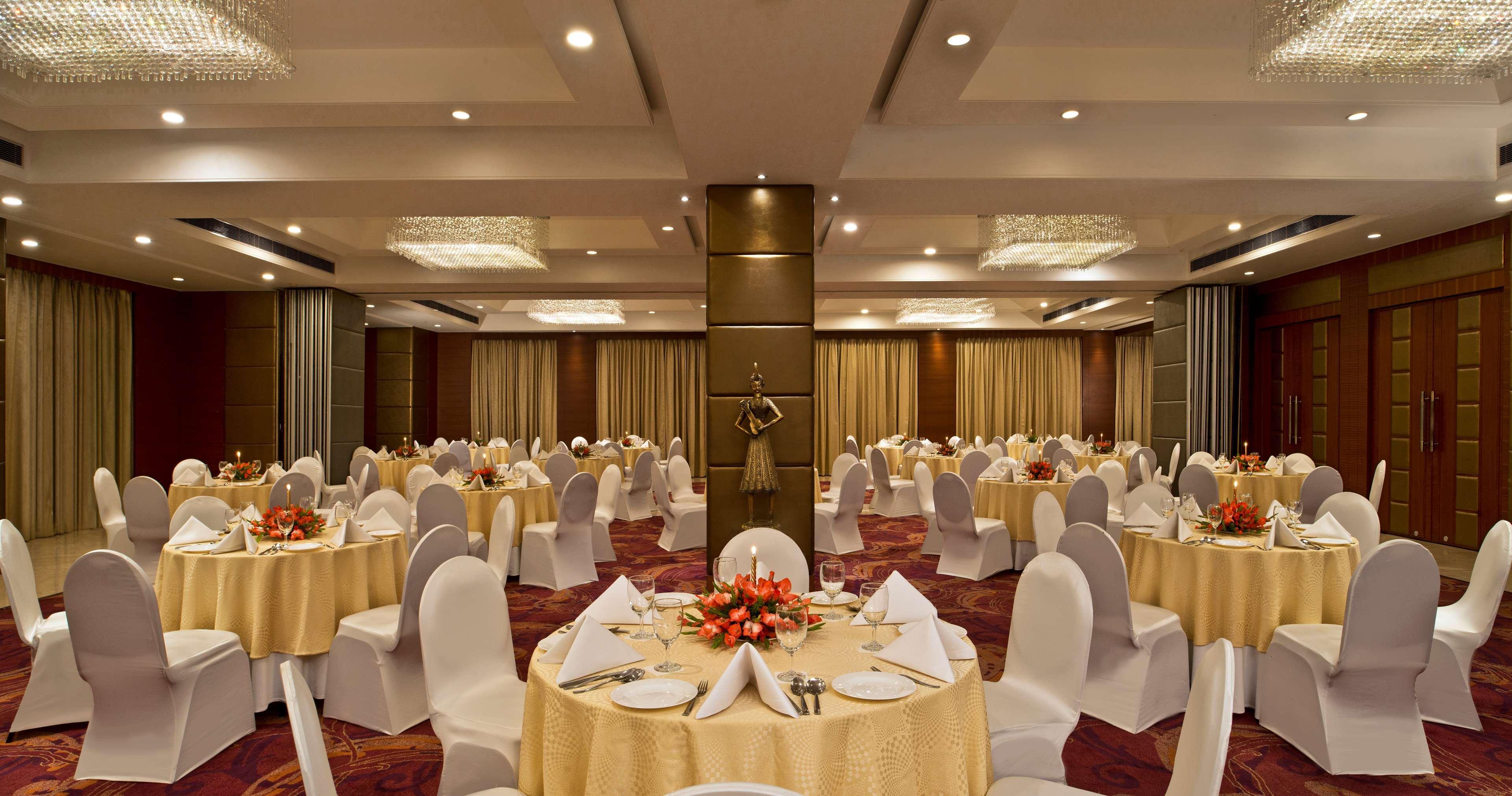 Radisson Jaipur City Center Εξωτερικό φωτογραφία The Royal Ballroom