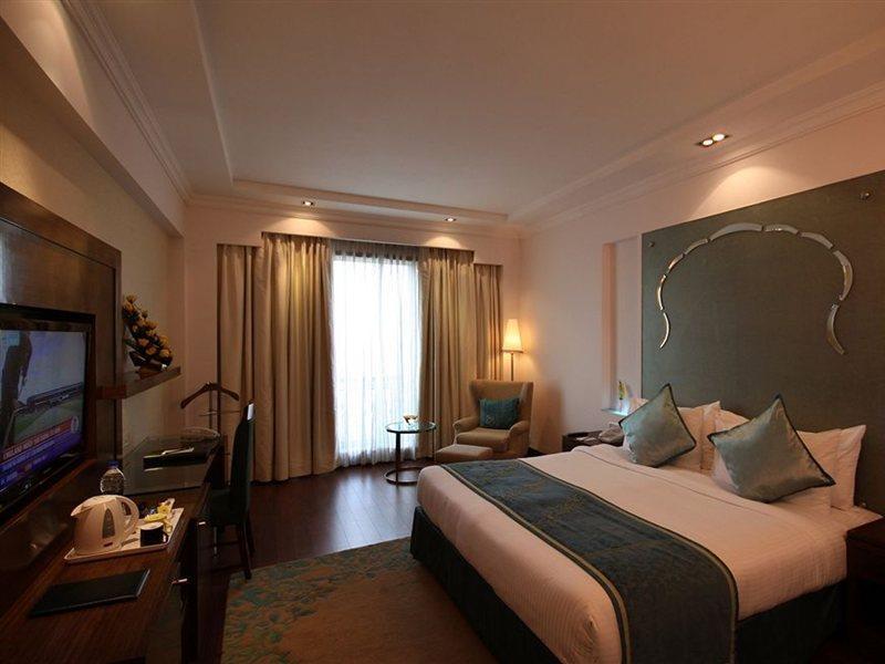 Radisson Jaipur City Center Εξωτερικό φωτογραφία A room at the Taj Bengal