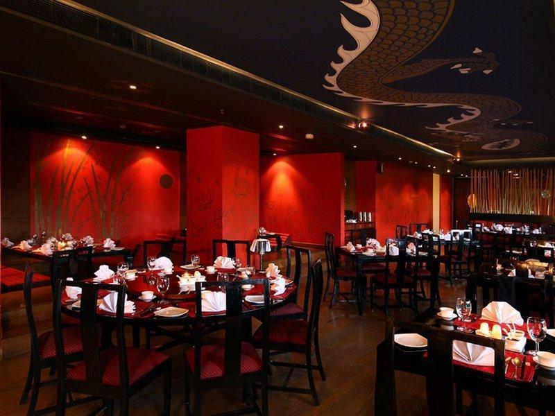 Radisson Jaipur City Center Εξωτερικό φωτογραφία The interior of the restaurant