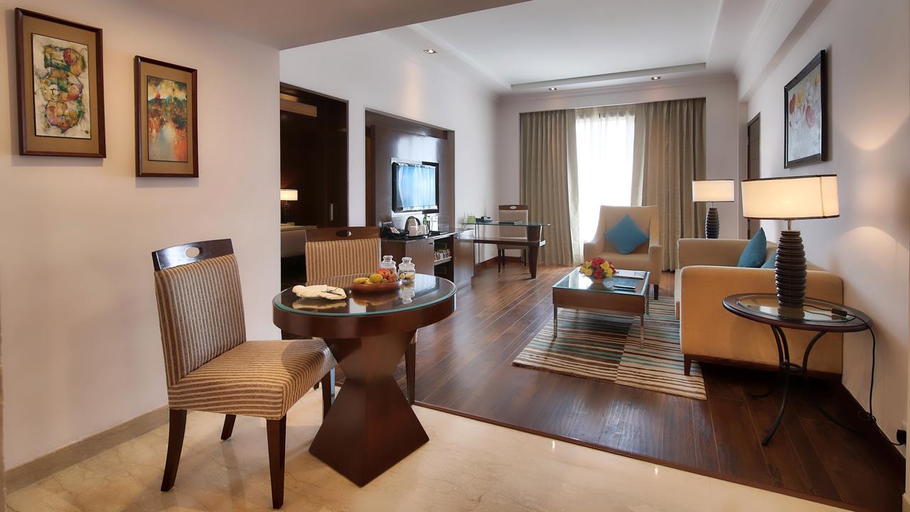 Radisson Jaipur City Center Εξωτερικό φωτογραφία Suite at the Taj Bengal